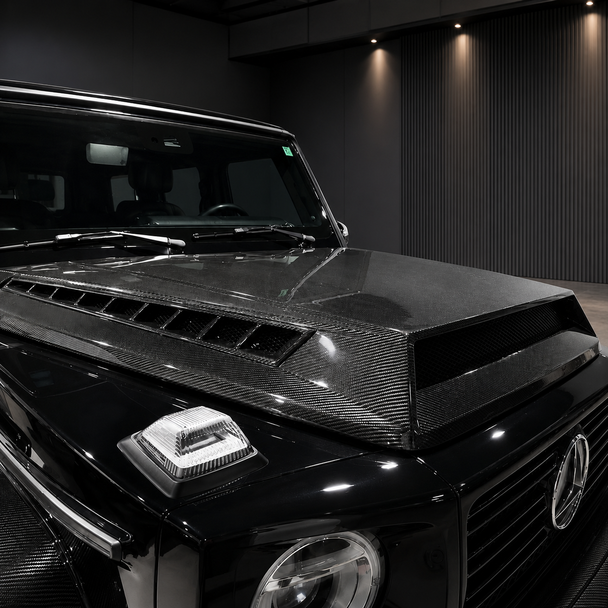 2002-2018 Mercedes G-Class/G55/G63/G65 AMG V2 Style Carbon Fiber Hood | W463