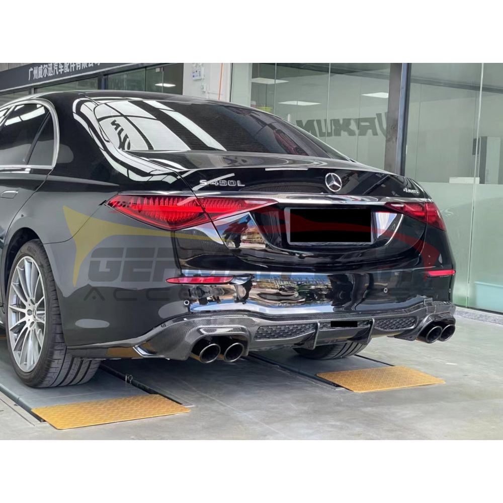 2022+ Mercedes-Benz C-Class B Style Carbon Fiber Rear Diffuser With Exhaust Tips | W206 Front